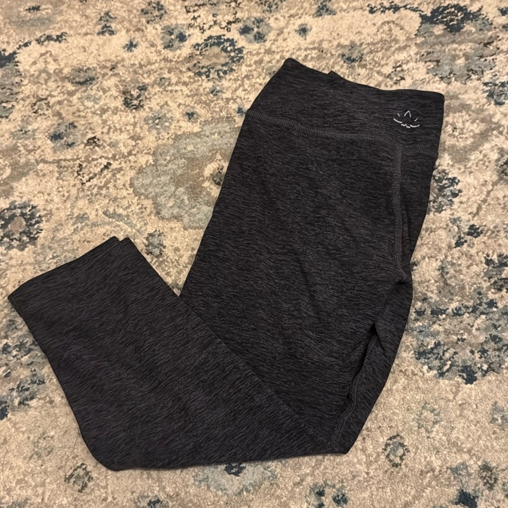 Beyond Yoga cropped leggings